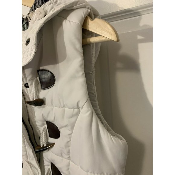 Love Tree white plaid lined women’s Sz S zipper closure hooded puffer vest - Picture 4 of 6